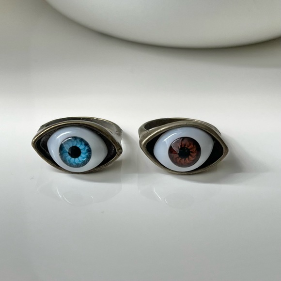 Eye Ring - Picture 3 of 12